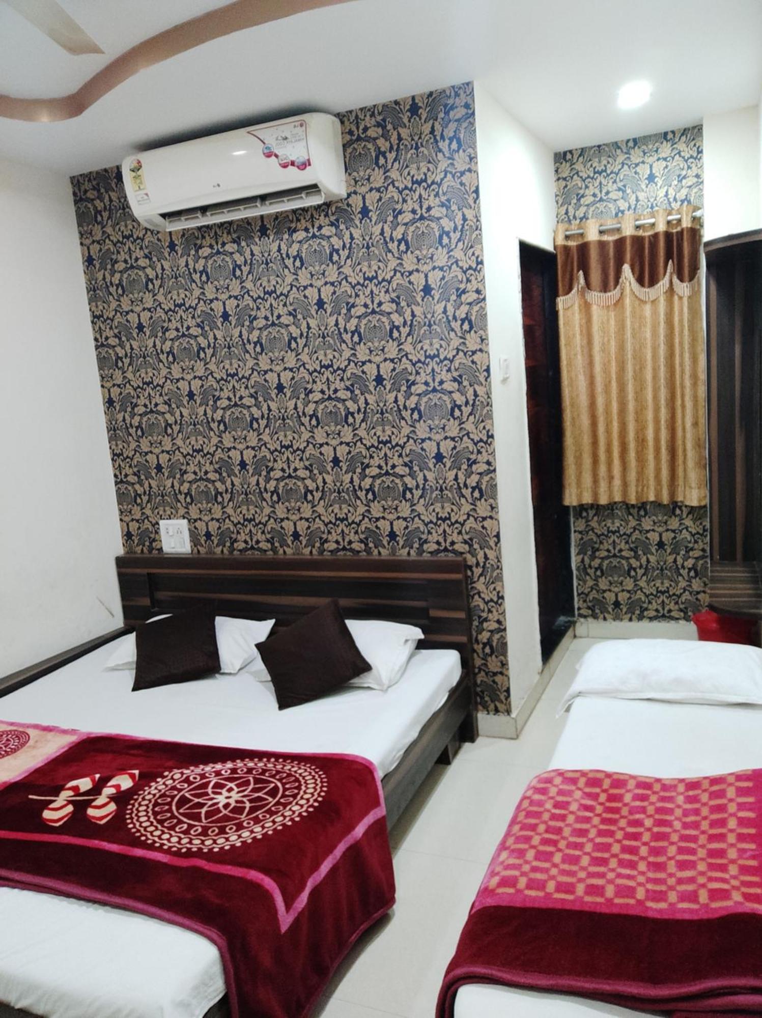 Hotel Vrandavan Palace Near Mahakal Temple Ujjain Εξωτερικό φωτογραφία