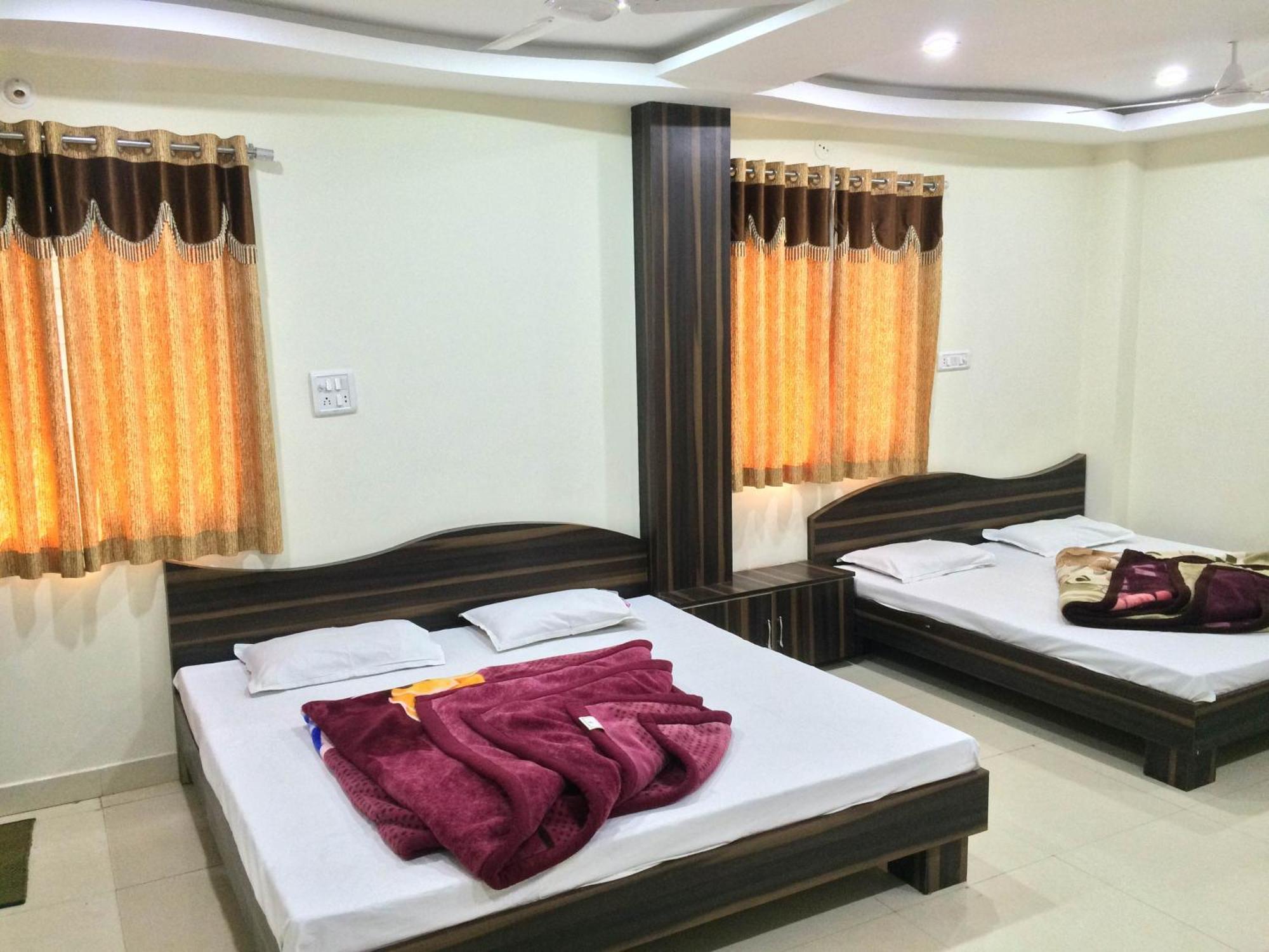 Hotel Vrandavan Palace Near Mahakal Temple Ujjain Εξωτερικό φωτογραφία