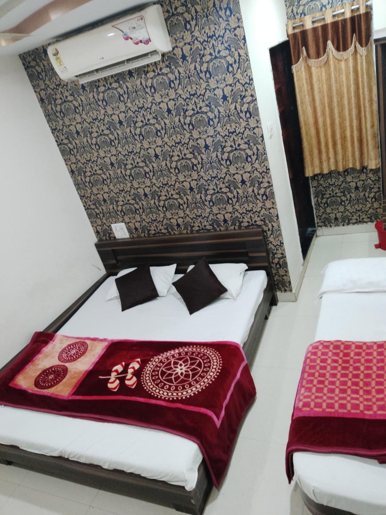 Hotel Vrandavan Palace Near Mahakal Temple Ujjain Εξωτερικό φωτογραφία