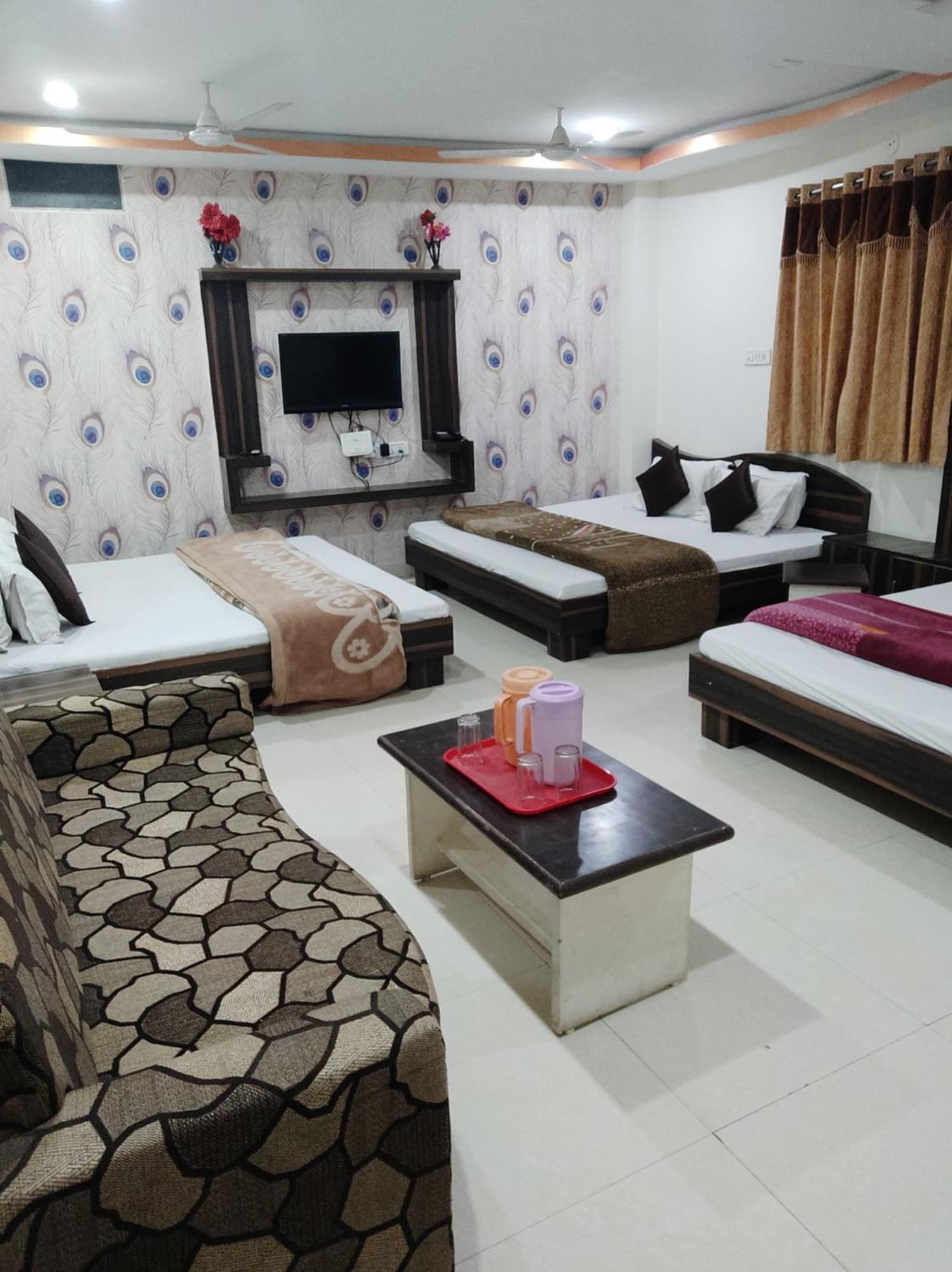 Hotel Vrandavan Palace Near Mahakal Temple Ujjain Εξωτερικό φωτογραφία