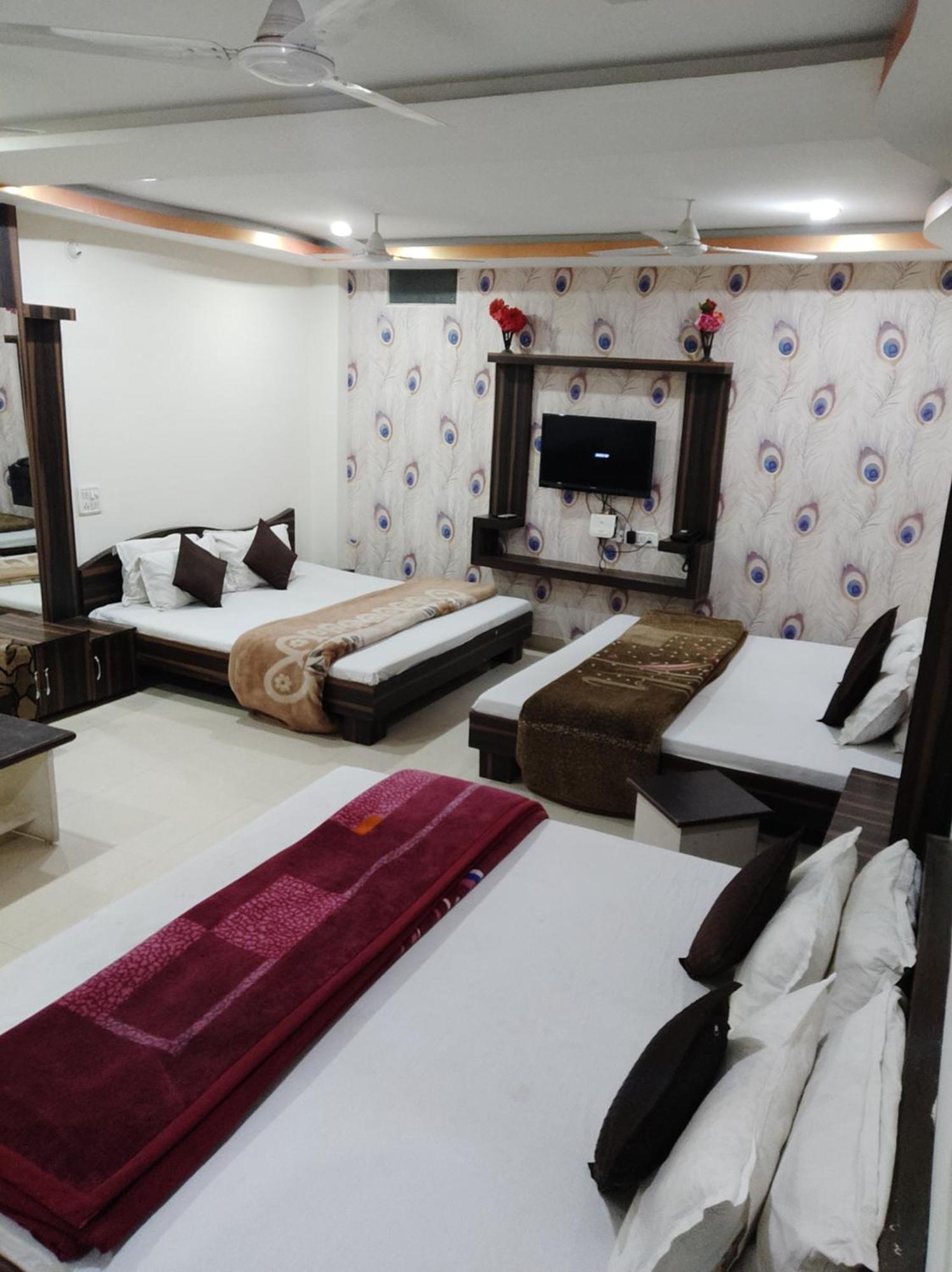 Hotel Vrandavan Palace Near Mahakal Temple Ujjain Εξωτερικό φωτογραφία